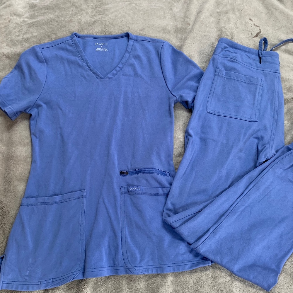Jaanuu scrubs
